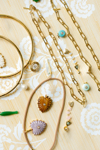 CHARM BAR