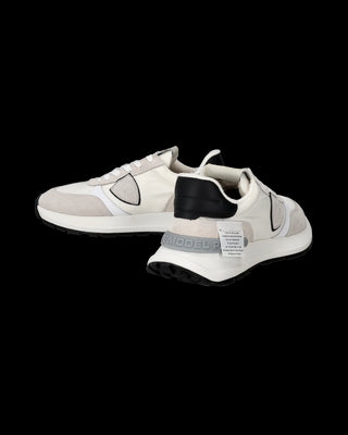 Antibes Low-Top Sneaker