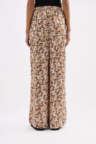 Liora Pant, Liora