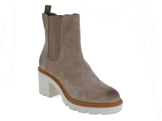 Ferra Boot in Latte Suede