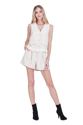 Pleated Elastic Back Short, Cream