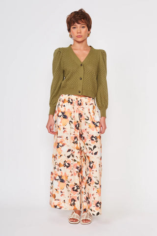 Ryan Cardigan, Basil