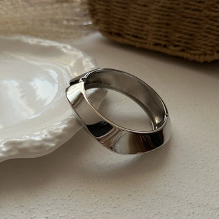 Irregular Layered Smooth Acrylic Bracelets- Silver