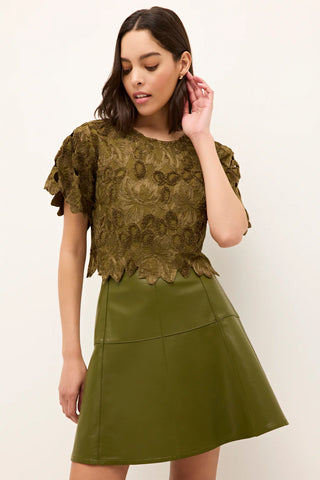 Pelumi Top, Clover