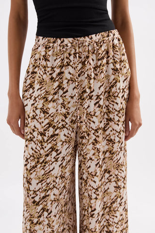 Liora Pant, Liora