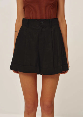 Gemma Linen Shorts in Black